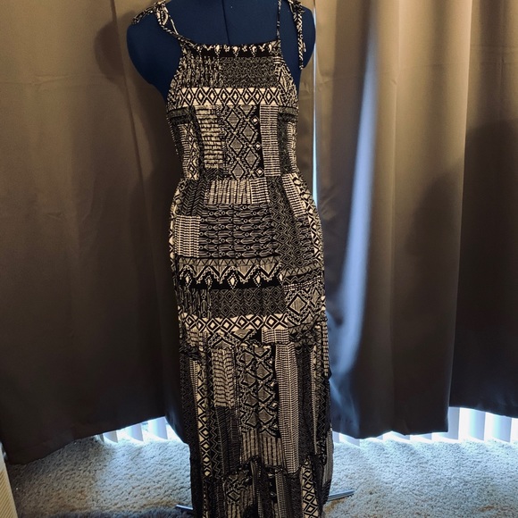 tiered maxi dress - Picture 1 of 4